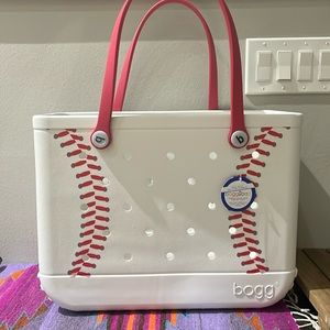 Rare Bogg Homerun Tote: A Baseball Mom Must-Have!